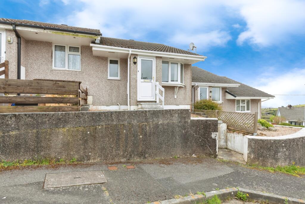 2 bedroom terraced house for sale in Chegwyns Hill, Foxhole, St
