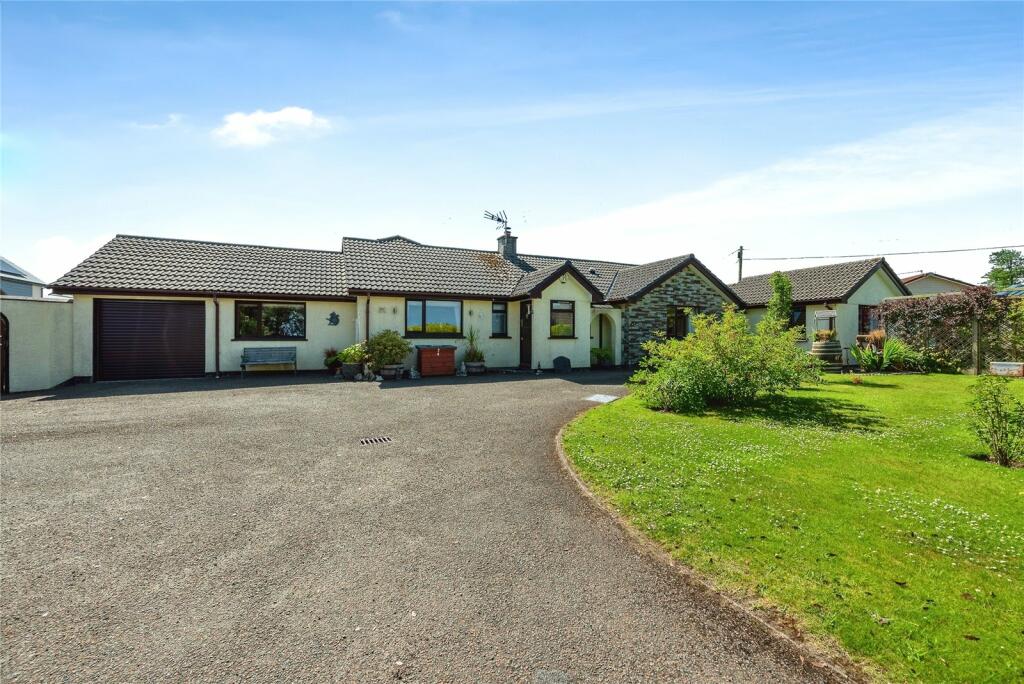 4 bedroom bungalow for sale in Belah Meadows, Otterham, Camelford
