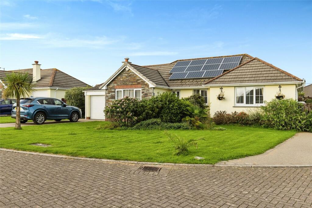 3 bedroom bungalow for sale in Trecarne Gardens, Delabole, Cornwall, PL33