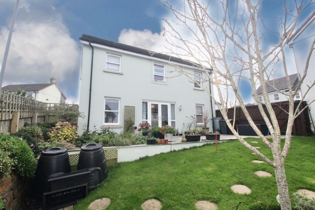4 bedroom detached house for sale in Rowan Road, Wadebridge, Cornwall
