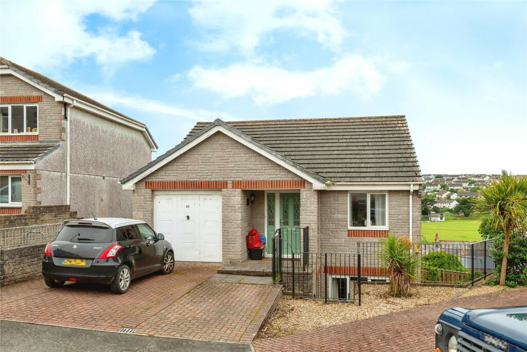 4 bedroom detached house for sale in Foxdown Manor, Wadebridge