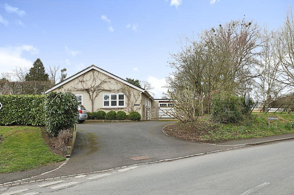 3 bedroom bungalow for sale in Beckford, Tewkesbury, GL20