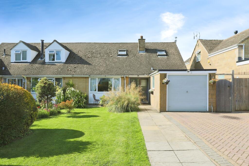 2 bedroom bungalow for sale in Granbrook Lane, Mickleton, Chipping Campden, Gloucestershire, GL55