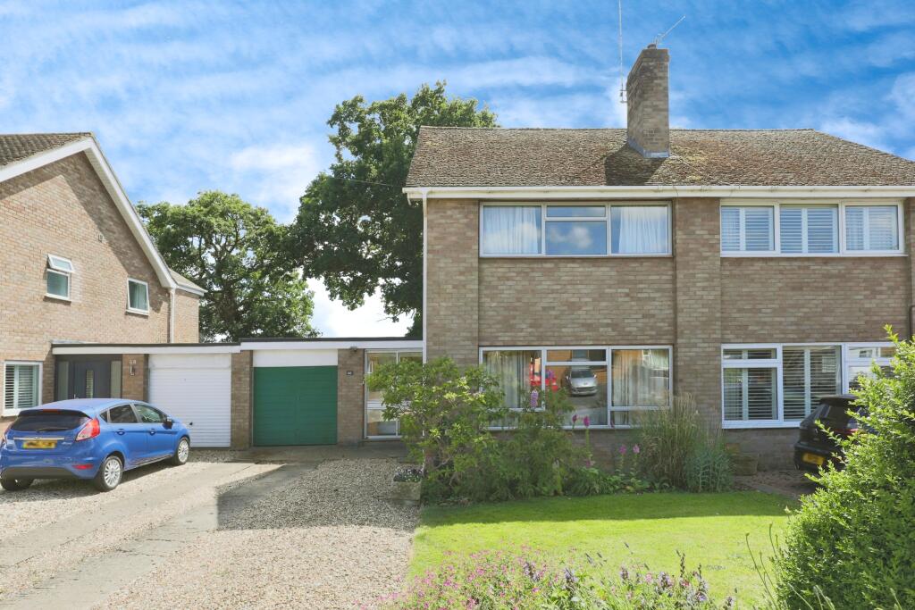 Main image of property: Fosseway Avenue, Moreton-in-Marsh, GL56