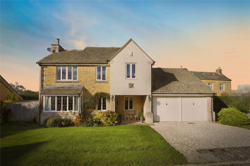 Main image of property: Meadow Orchard, Broadway, WR12