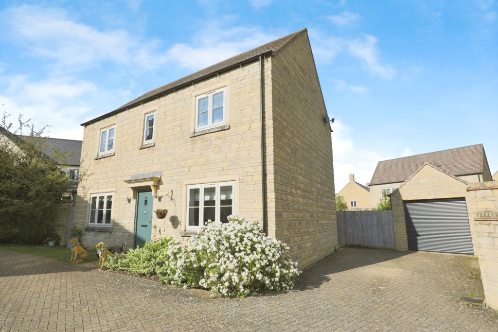 Main image of property: Brydges Close, Winchcombe, Cheltenham, Gloucestershire, GL54