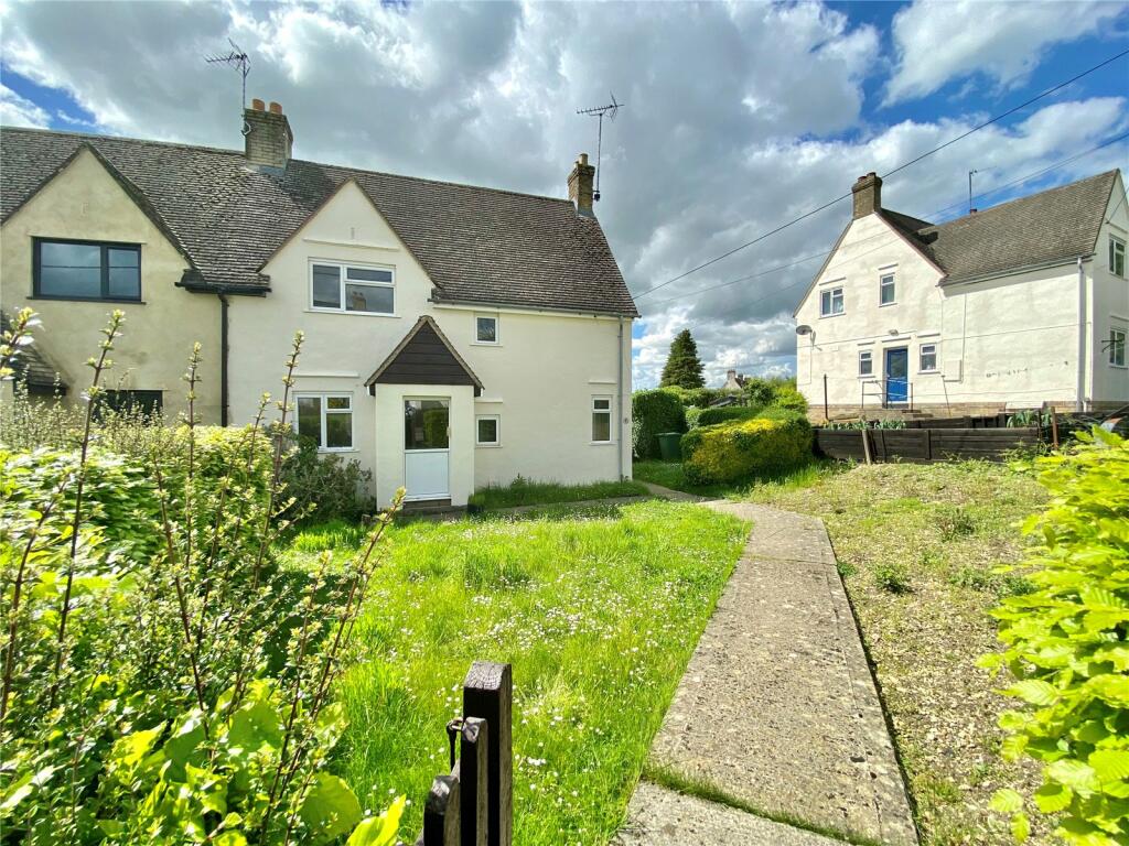 3 bedroom semidetached house for sale in Farmington Rise, Northleach