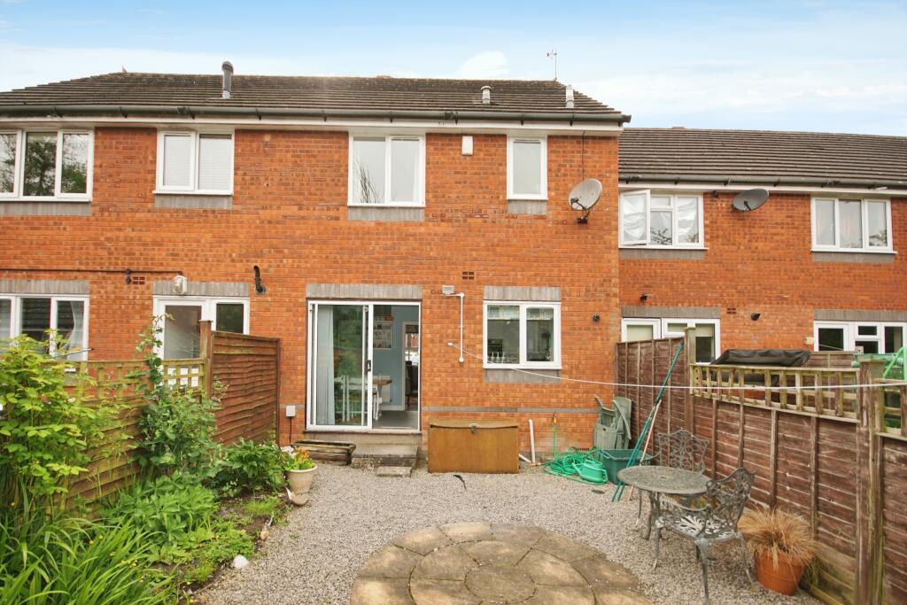 3 bedroom terraced house for sale in Woodlands Road, Charfield, Wotton