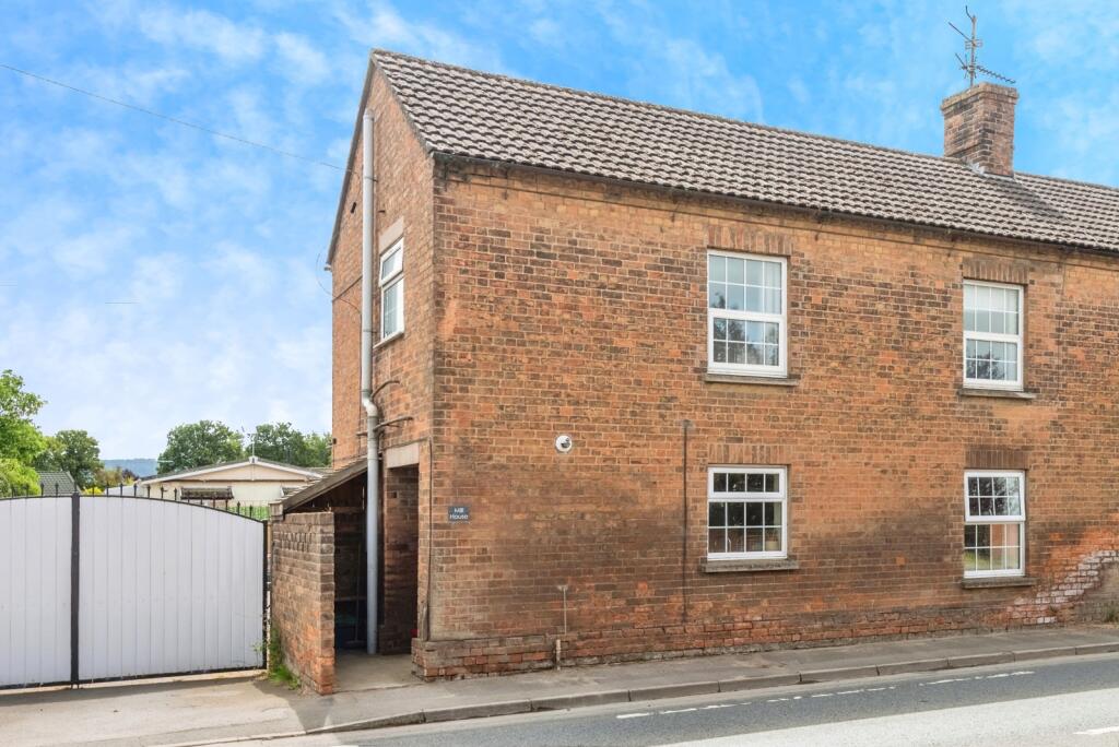 Main image of property: Bristol Road, Cambridge, Gloucester, Gloucestershire, GL2