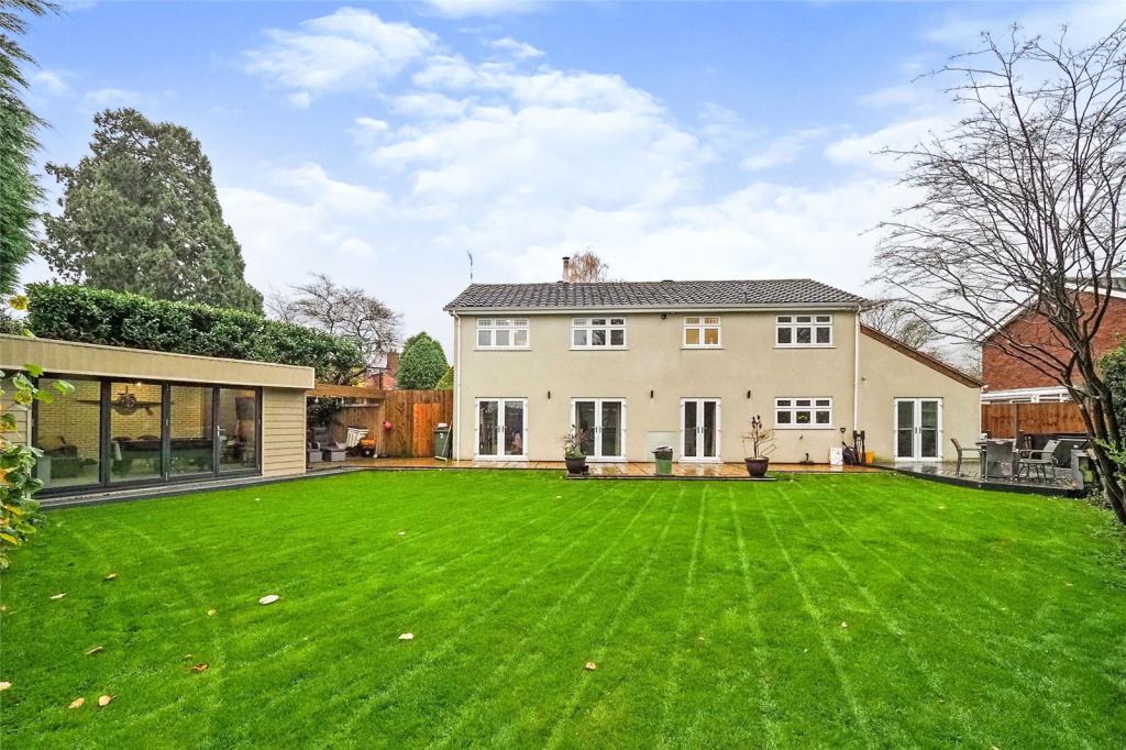 5 bedroom house for sale in Paddock Close, Countesthorpe, Leicester, LE8