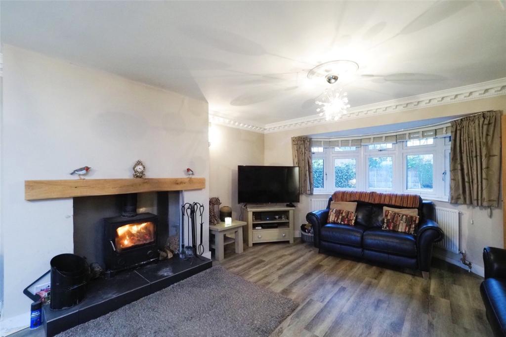 5 bedroom detached house for sale in Paddock Close, Countesthorpe, Leicester, LE8