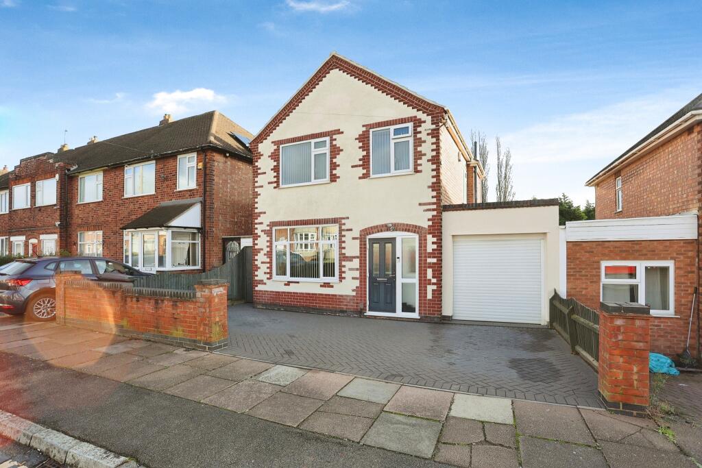 3 bedroom detached house for sale in Burnham Drive, Leicester