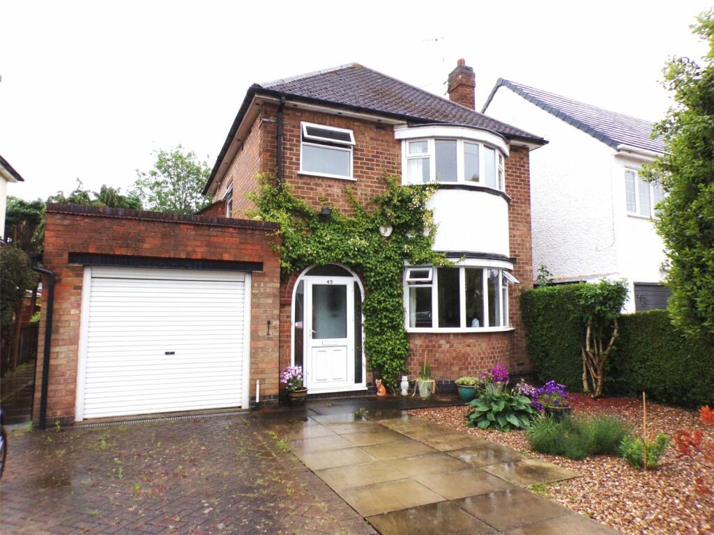 3 bedroom detached house for sale in Thurnview Road, Leicester