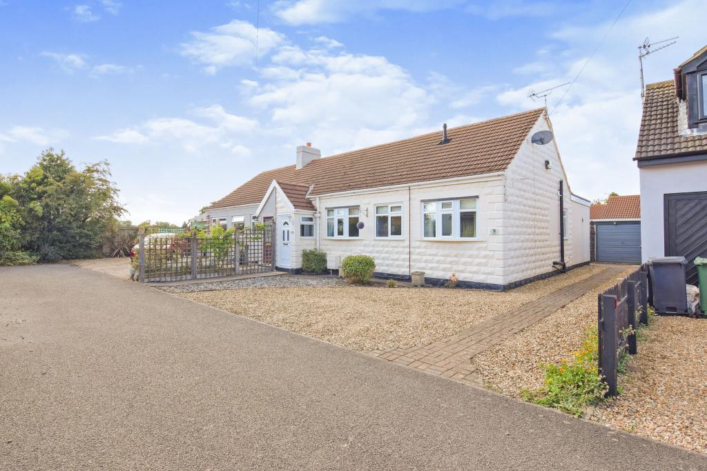 3 bedroom bungalow for sale in Dobney Avenue, Queniborough, Leicester, LE7