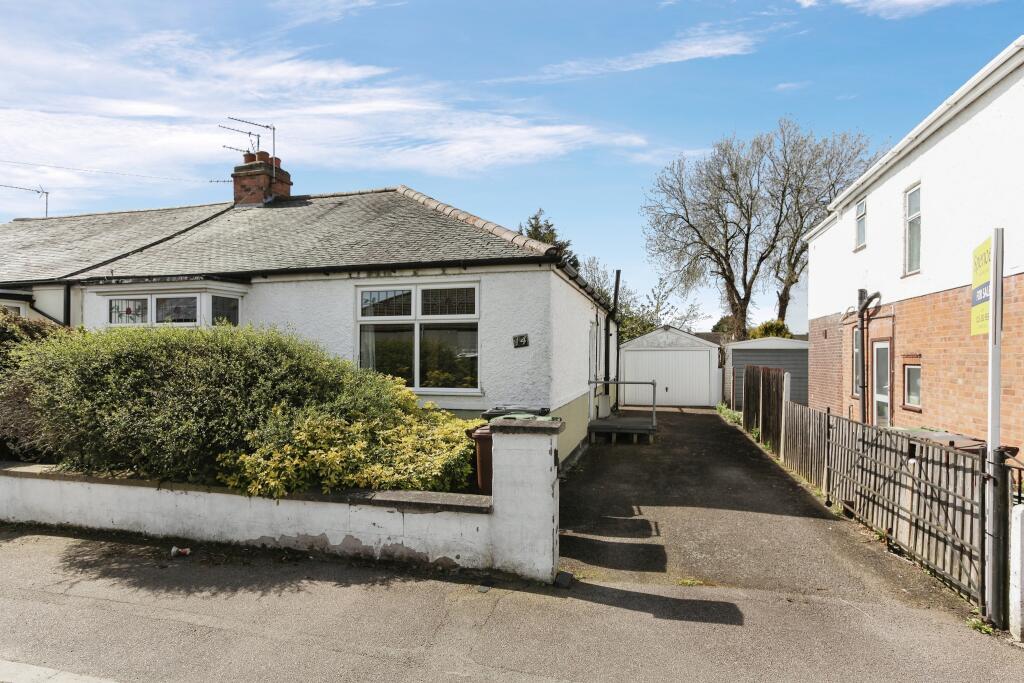 2 bedroom bungalow for sale in Mostyn Avenue, Syston, Leicester, LE7