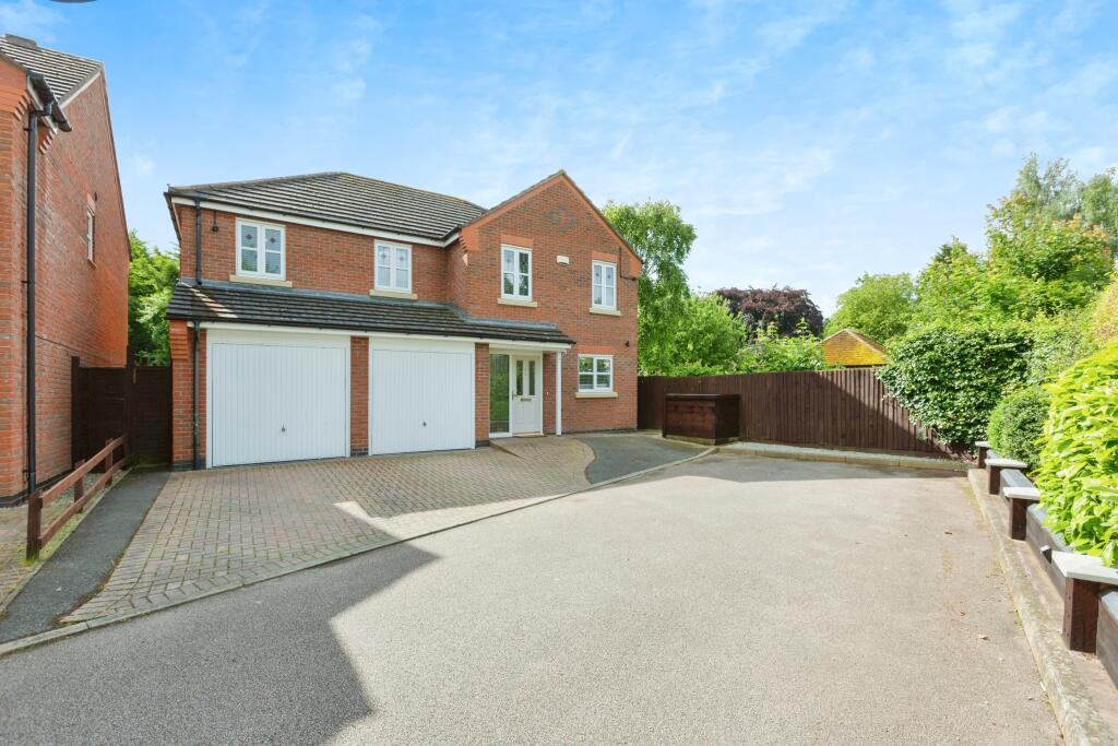 5 bedroom detached house for sale in Senator Close, Syston, Leicester