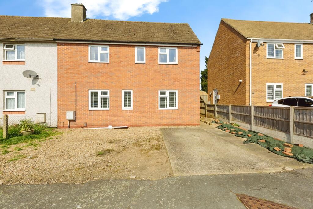 Main image of property: Charnwood Avenue, Thurmaston, Leicester, Leicestershire, LE4