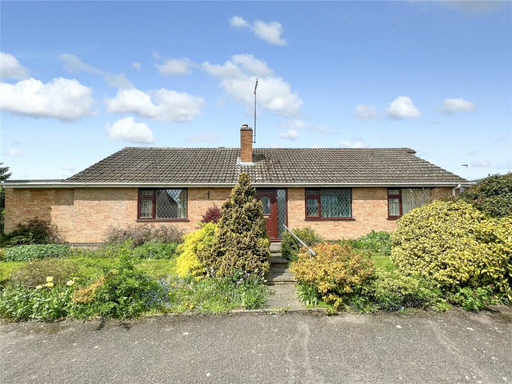 3 bedroom bungalow for sale in Stanhope Road, Wigston, LE18