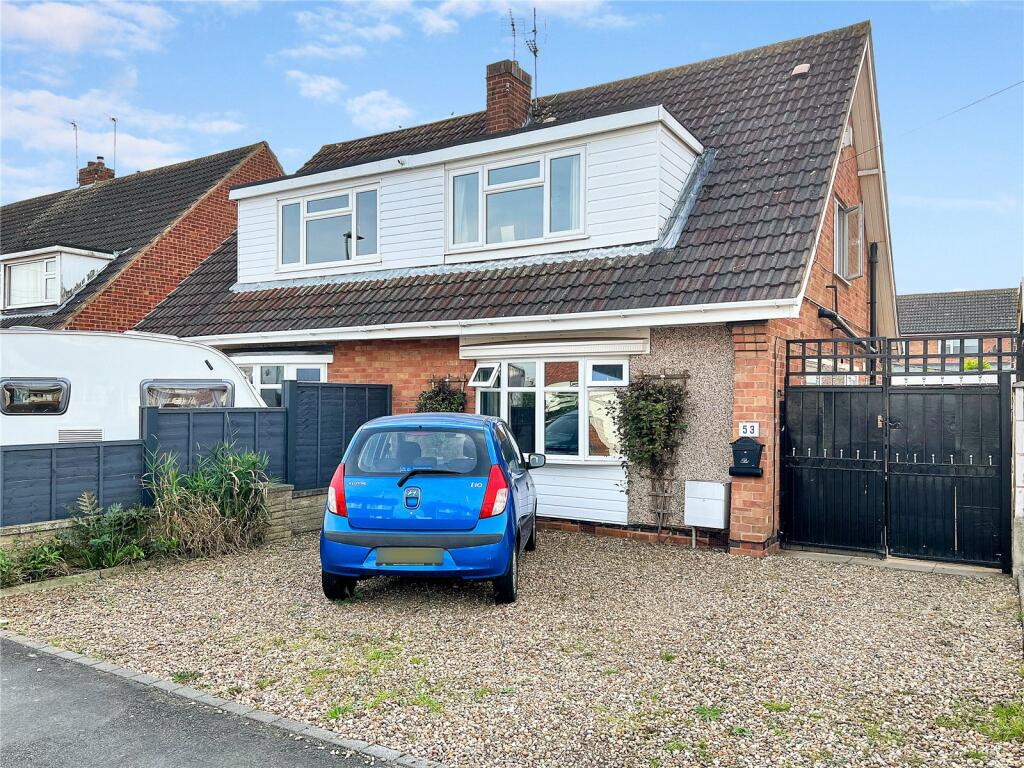 3 bedroom semidetached house for sale in Kenilworth Road, Wigston