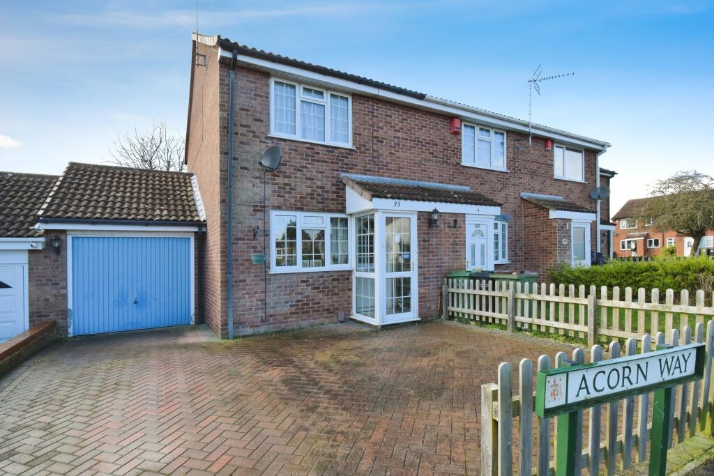 2 bedroom semidetached house for sale in Acorn Way, Wigston