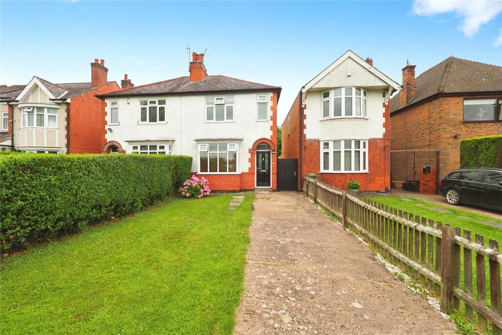 3 bedroom semidetached house for sale in Welford Road, Wigston