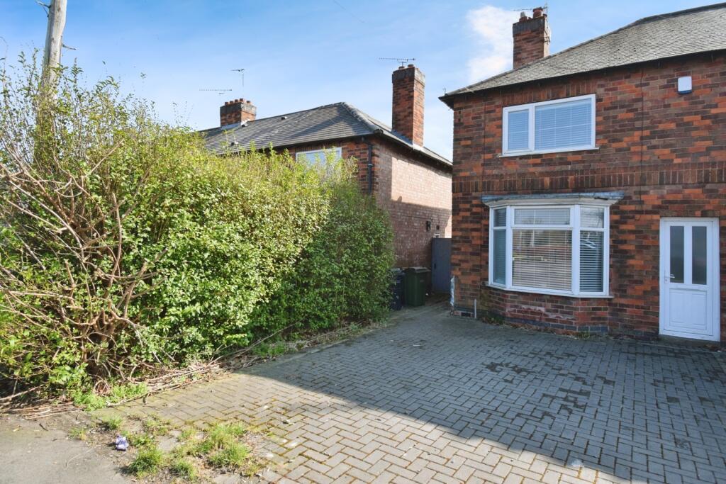 Main image of property: Blaby Road, Wigston, Leicestershire, LE18