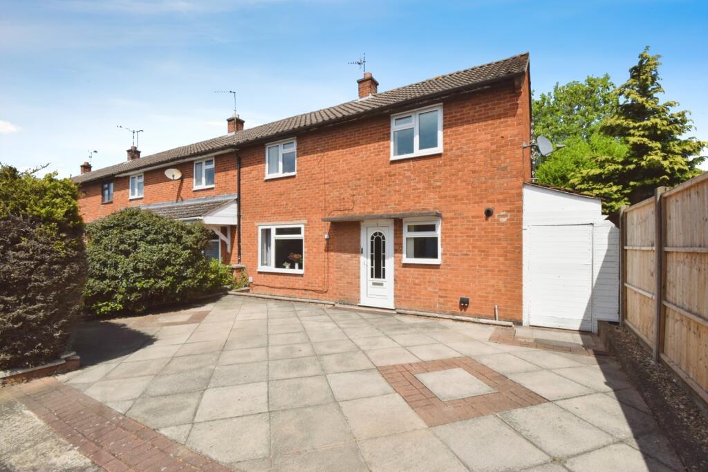 Main image of property: Warwick Road, Wigston, Leicestershire, LE18