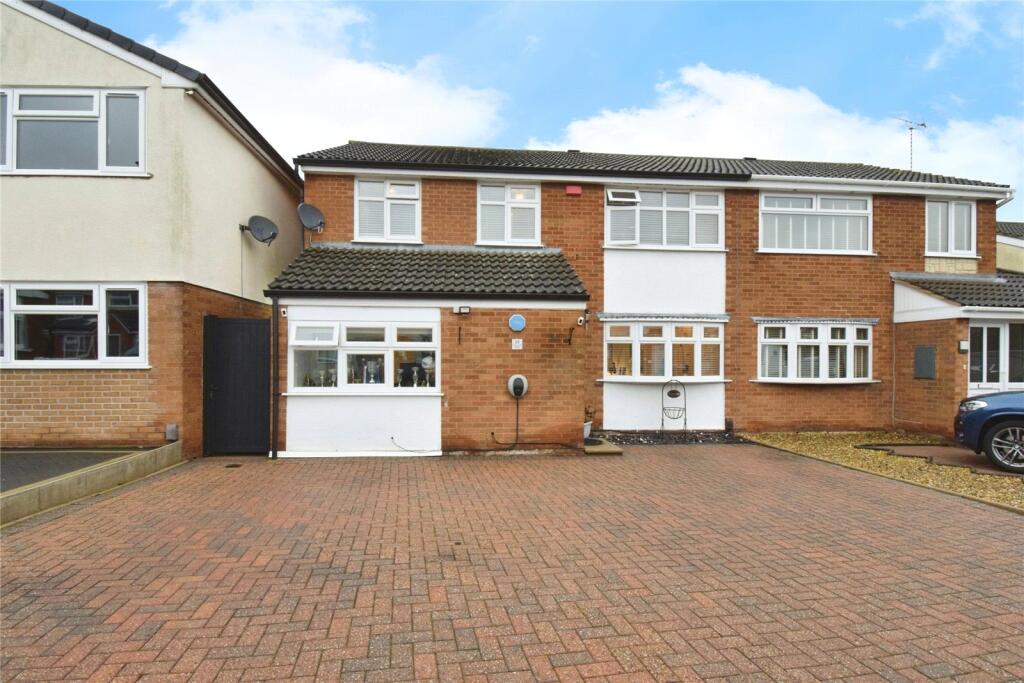 Main image of property: Bideford Close, Wigston, Leicestershire, LE18
