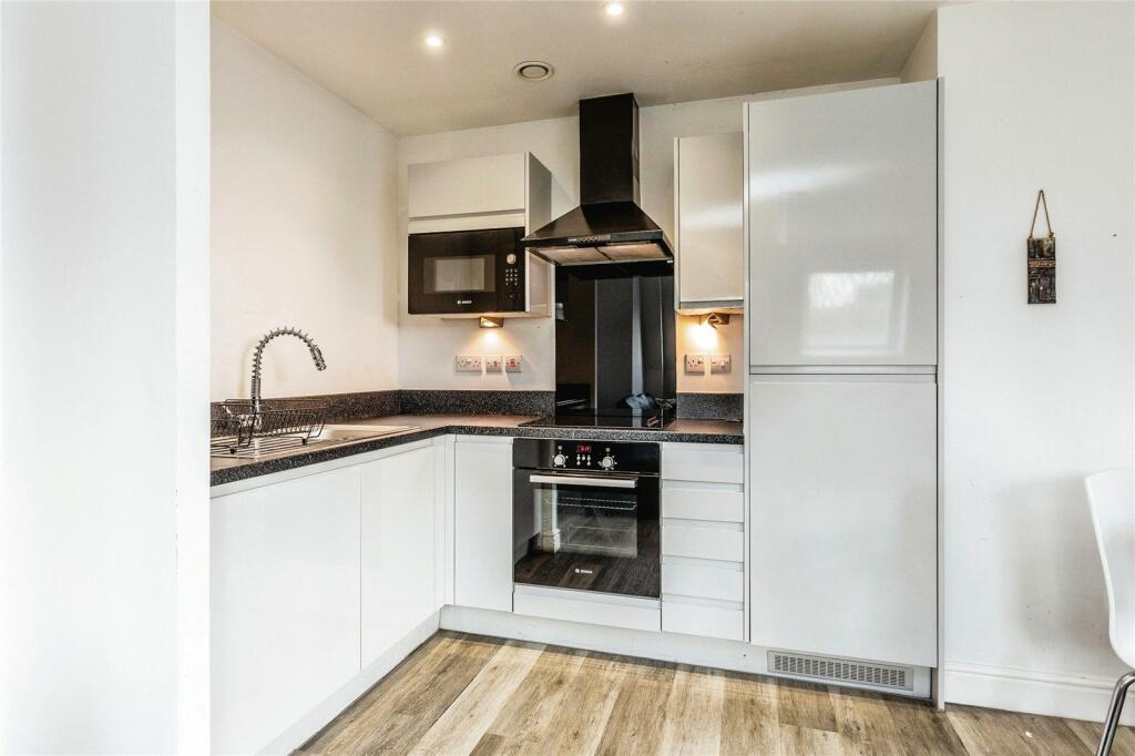 Additional property image - Surrey Street, Bristol, BS2