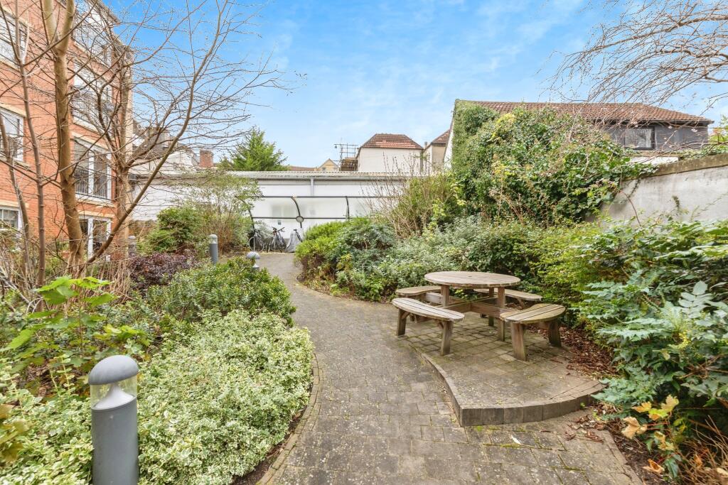 Additional property image - Winsley Road, Bristol, BS6