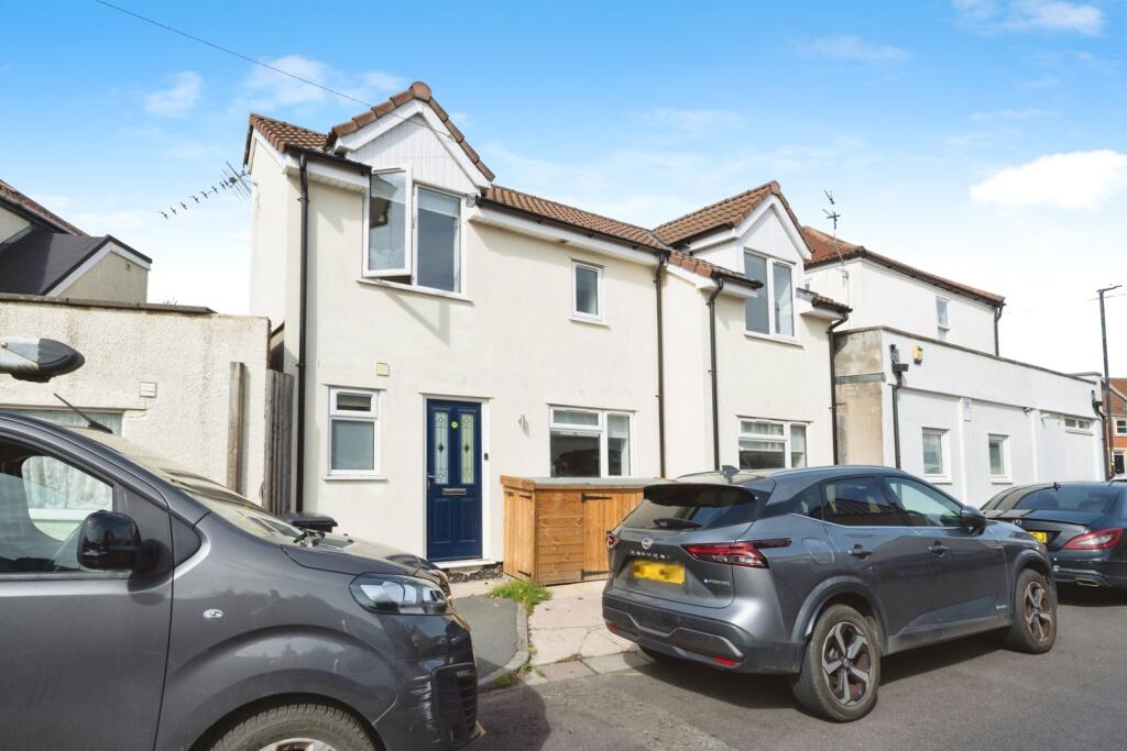 Main image of property: Sandhurst Road, Brislington, Bristol, BS4