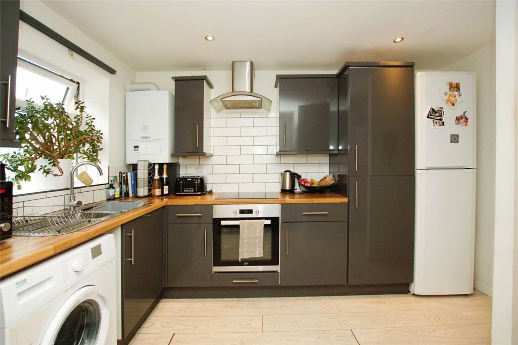 2 bedroom semidetached house for sale in Blenheim Drive, Filton