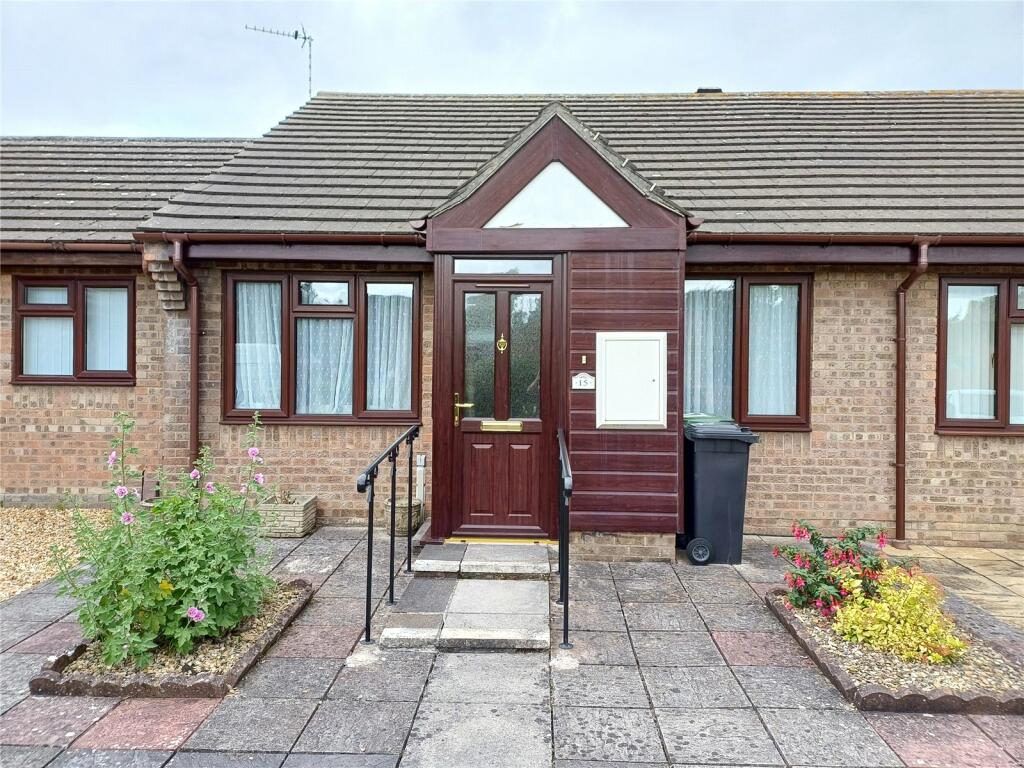 2 bedroom bungalow for sale in Nutfield Grove, Filton, Bristol