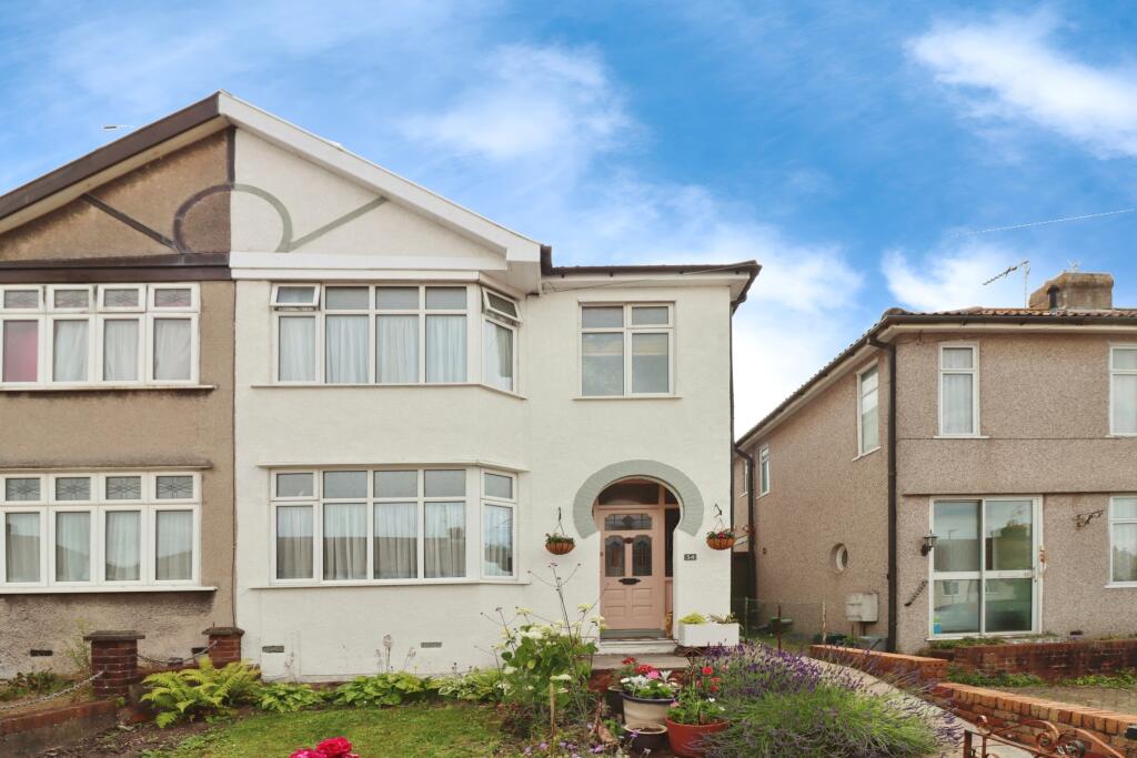 3 bedroom end of terrace house for sale in Mackie Road, Filton, Bristol