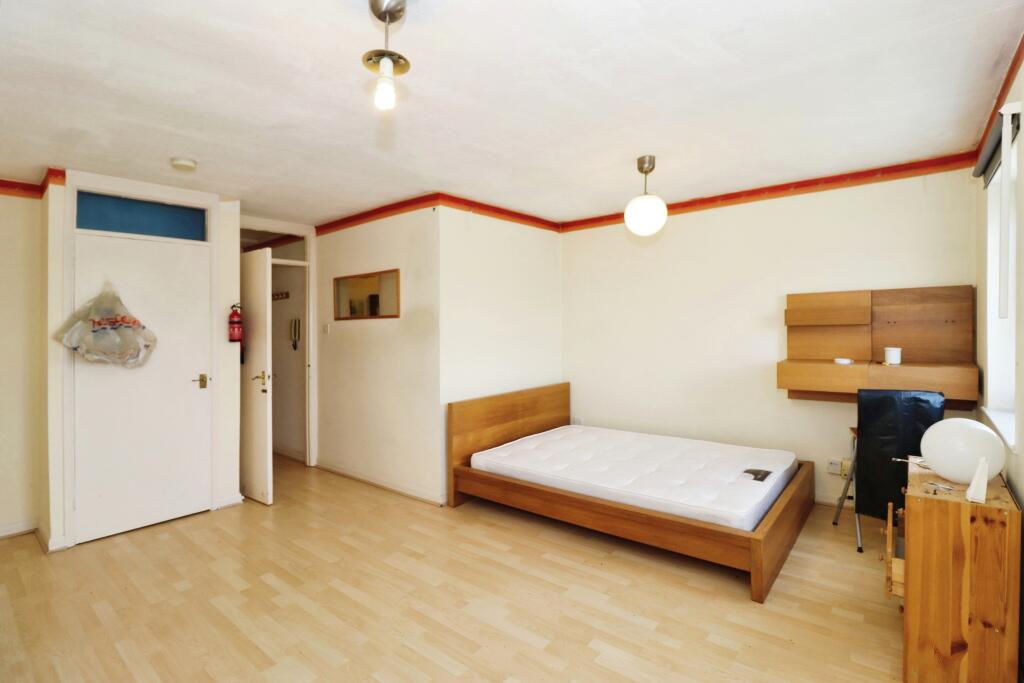 Additional property image - Gloucester Road North, Filton, Bristol, Gloucestershire, BS34