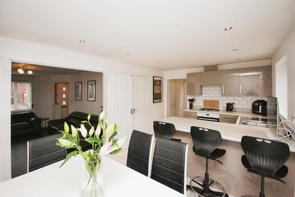 Additional property image - Cheers Drive, Bristol, BS5