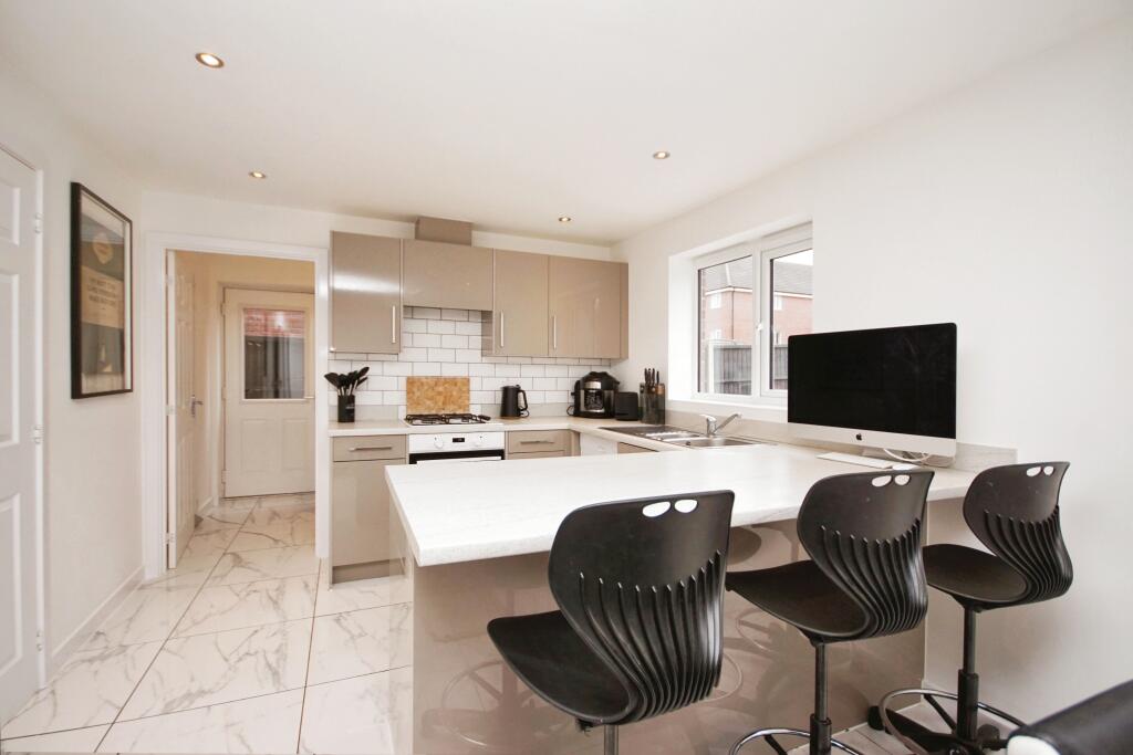 Additional property image - Cheers Drive, Bristol, BS5