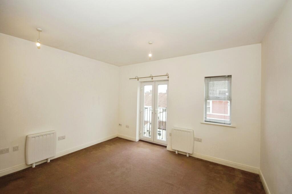 Additional property image - Hanham Road, Kingswood, Bristol, Gloucestershire, BS15