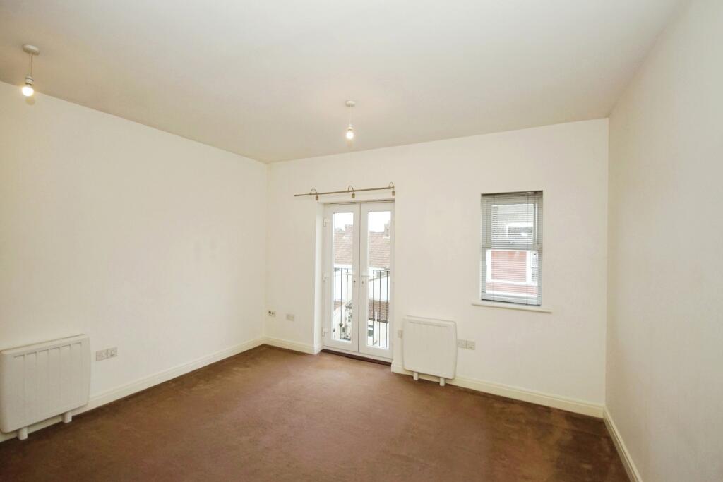 Additional property image - Hanham Road, Kingswood, Bristol, Gloucestershire, BS15