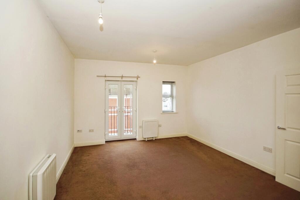 Additional property image - Hanham Road, Kingswood, Bristol, Gloucestershire, BS15