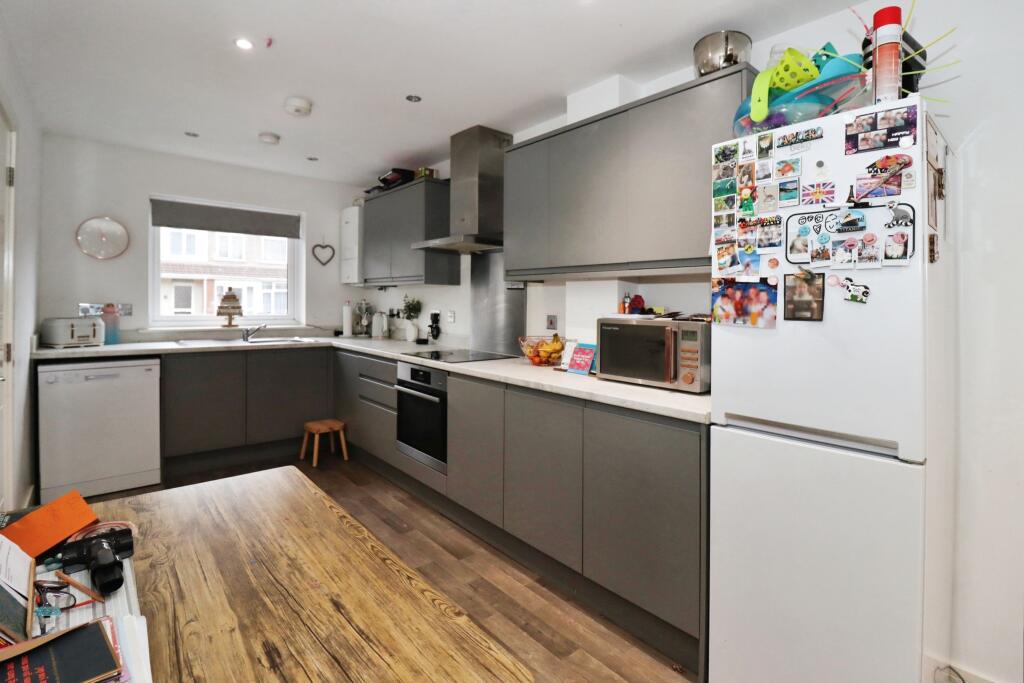 Additional property image - Forest Road, Kingswood, Bristol, Gloucestershire, BS15
