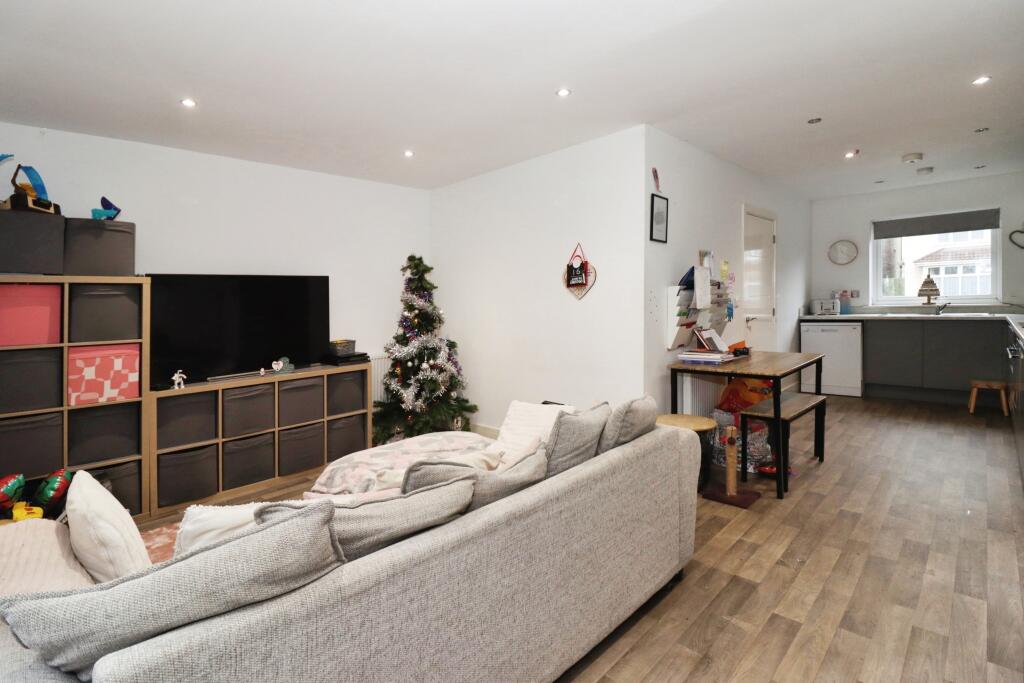 Additional property image - Forest Road, Kingswood, Bristol, Gloucestershire, BS15
