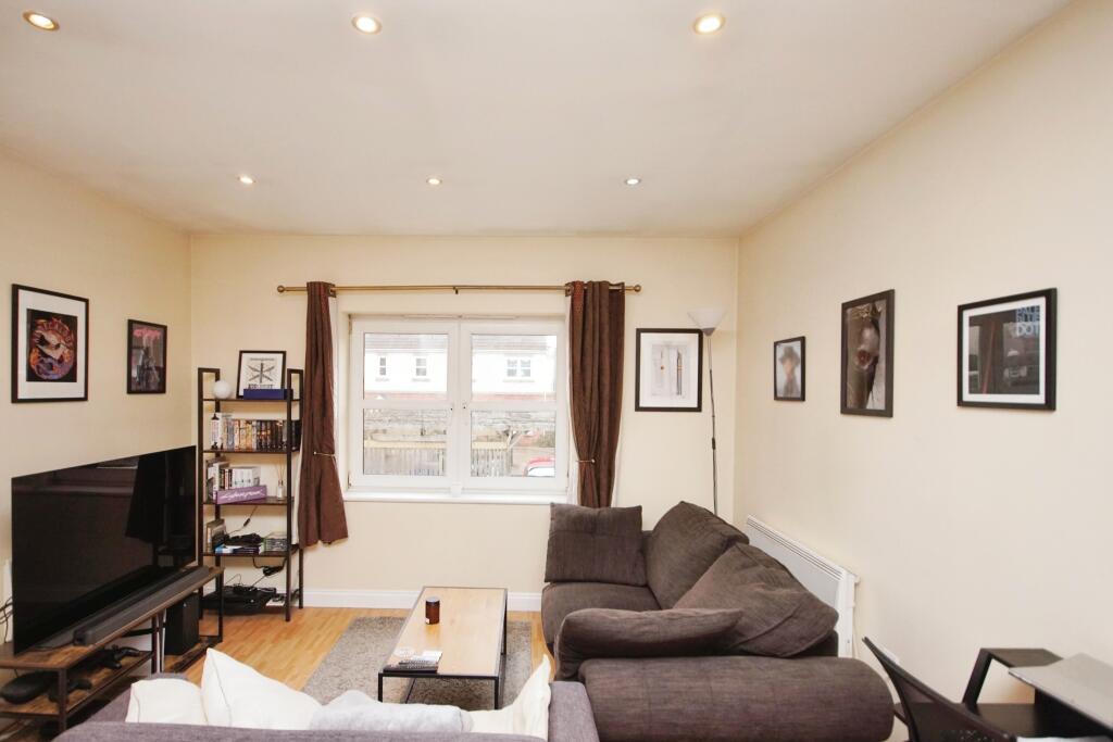Additional property image - Kennington Avenue, Kingswood, Bristol, Gloucestershire, BS15