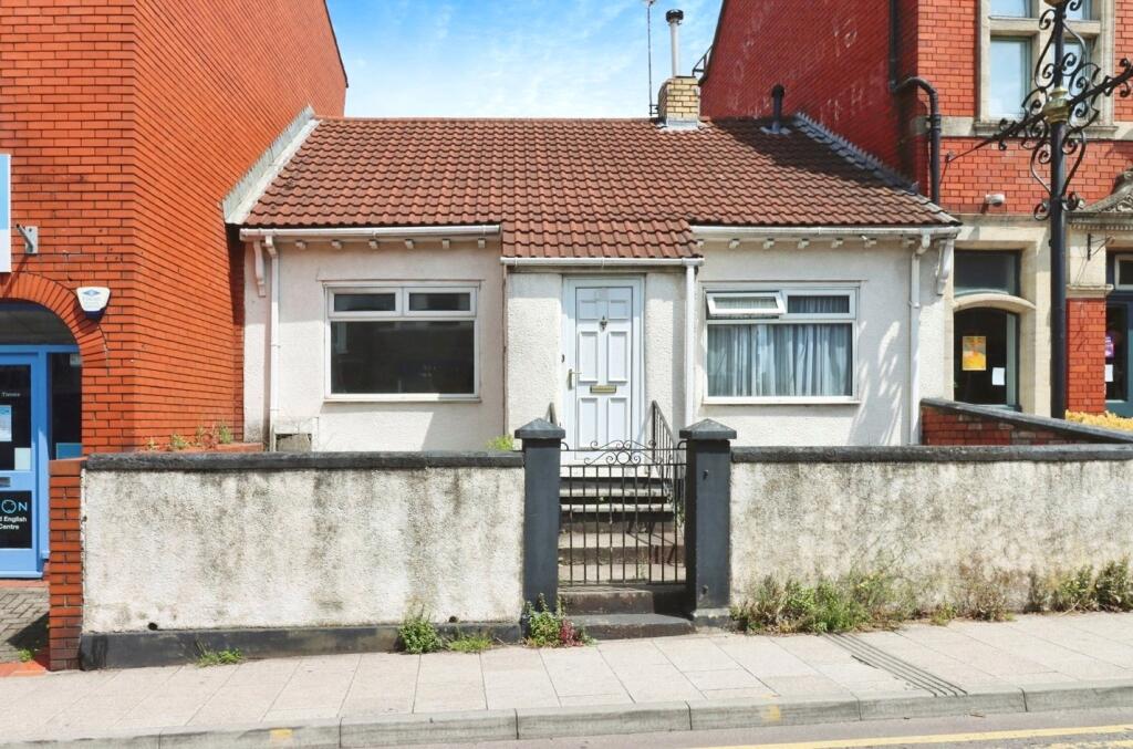 Main image of property: High Street, Hanham, Bristol, Gloucestershire, BS15