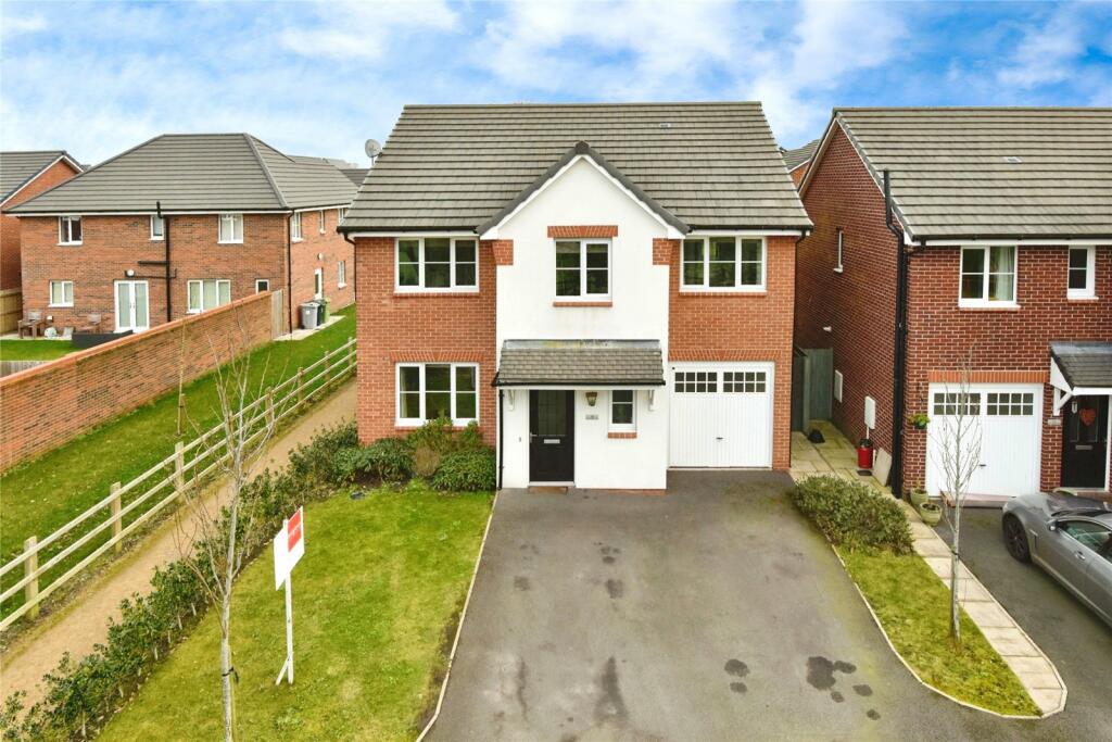 5 bedroom detached house for sale in William Higgins Close, Alsager, ST7