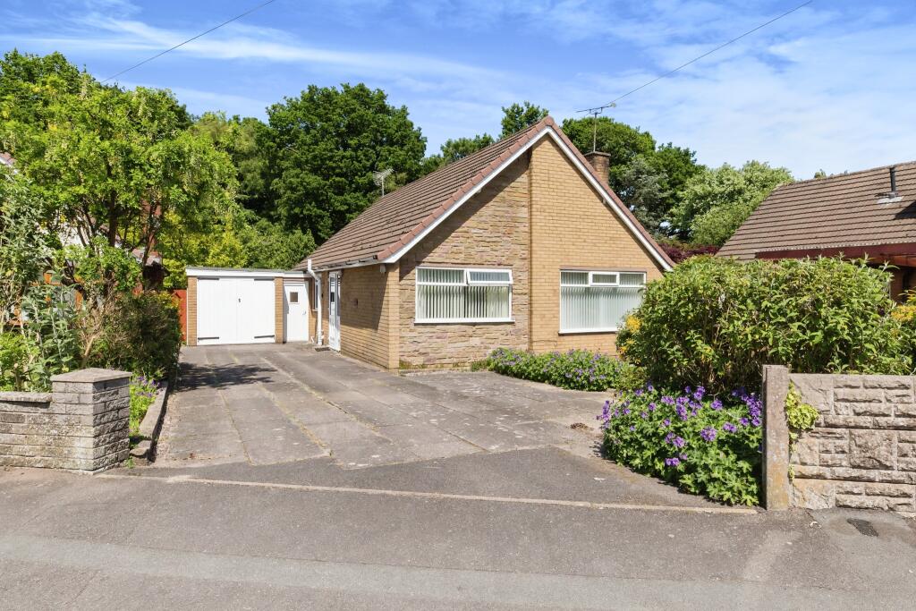 3 bedroom bungalow for sale in Beech Drive, Clough Hall, Staffordshire, ST7