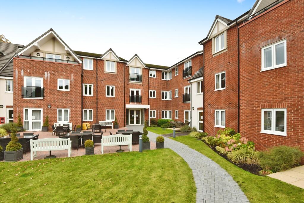 Studio flat for sale in Cedar Avenue, Alsager, StokeonTrent, Cheshire