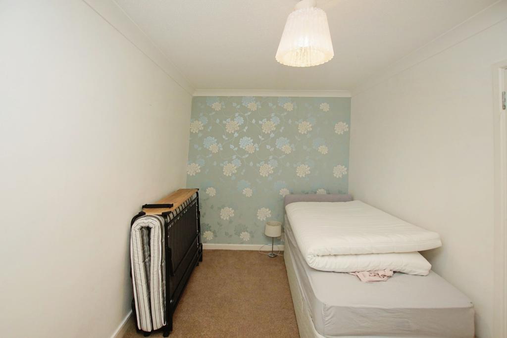 2 bedroom bungalow for sale in Hoylake, Yate, Bristol, BS37