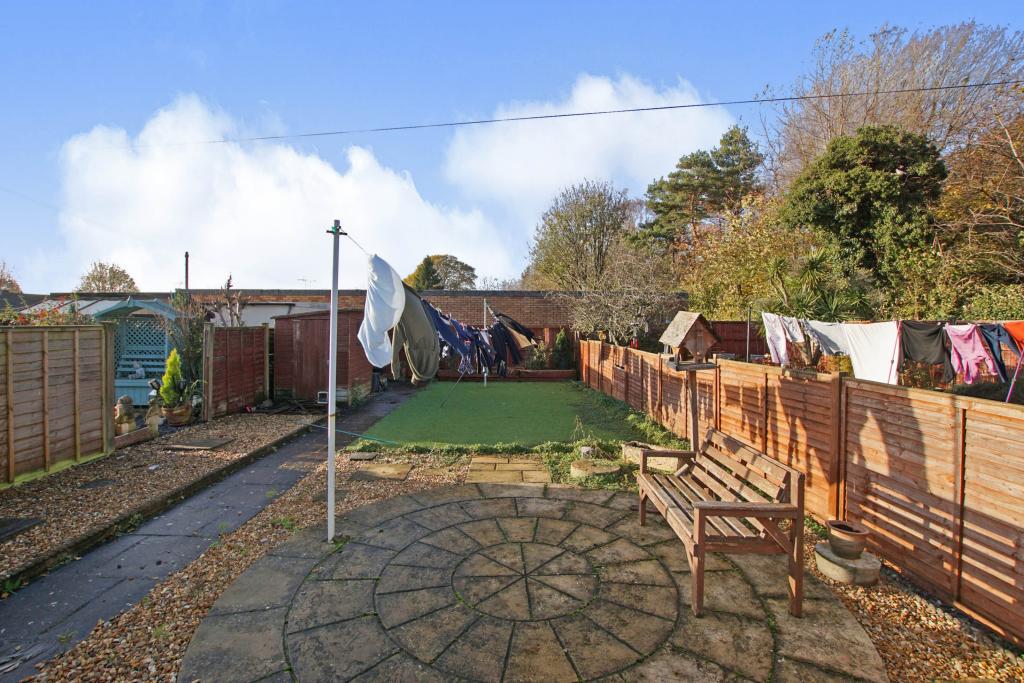 2 bedroom bungalow for sale in Hoylake, Yate, Bristol, BS37