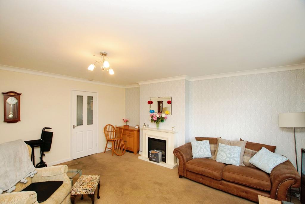 2 bedroom bungalow for sale in Hoylake, Yate, Bristol, BS37